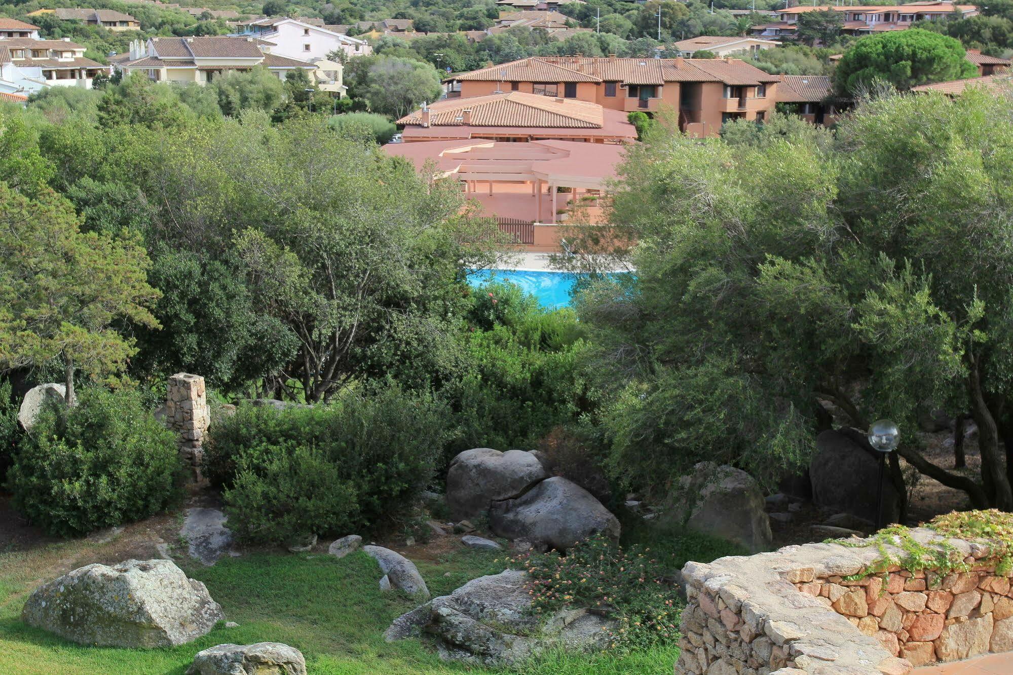 Residence Bouganville Porto Rotondo Bagian luar foto